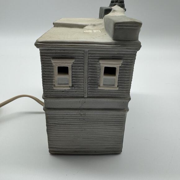 Pleasantville 1893 Masons Hotel & Saloon 1990 Village Unboxed - Picture 4 of 7